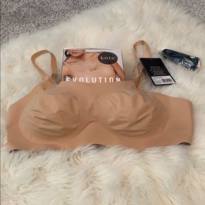 NWT Knix Evolution Bra padded, size 3